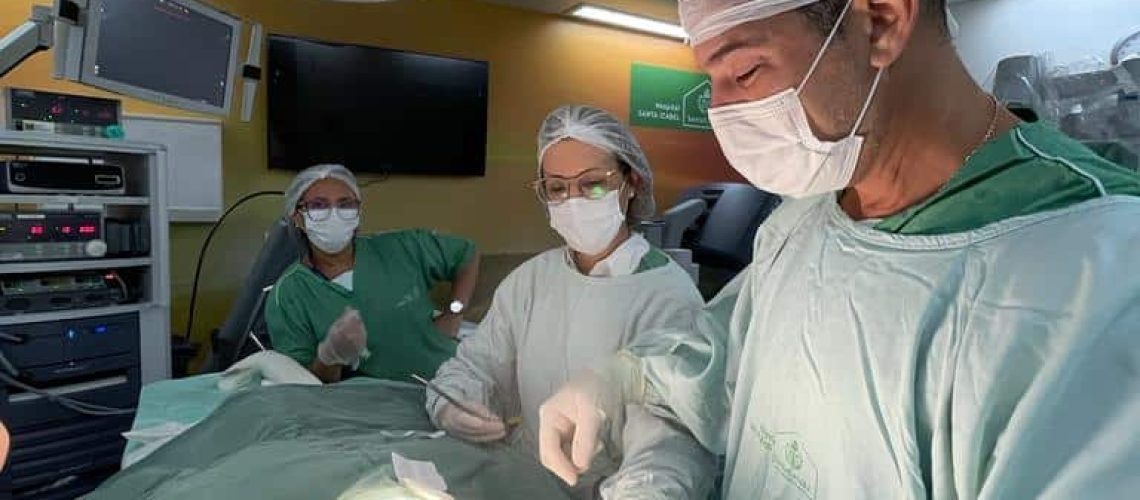 SEGUNDA MENOR CRIANÇA SUBMETIDA A UMA CIRURGIA ROBÓTICA NO BRASIL FOI OPERADA EM SALVADOR